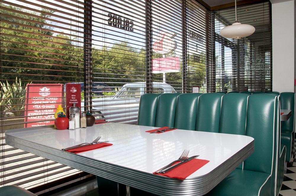 7Hotel Diner Halstead  Ngoại thất bức ảnh